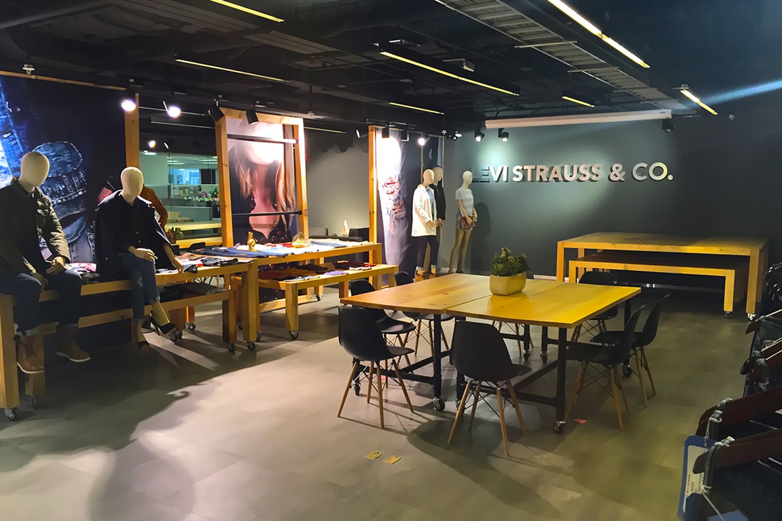 Levi's Showroom